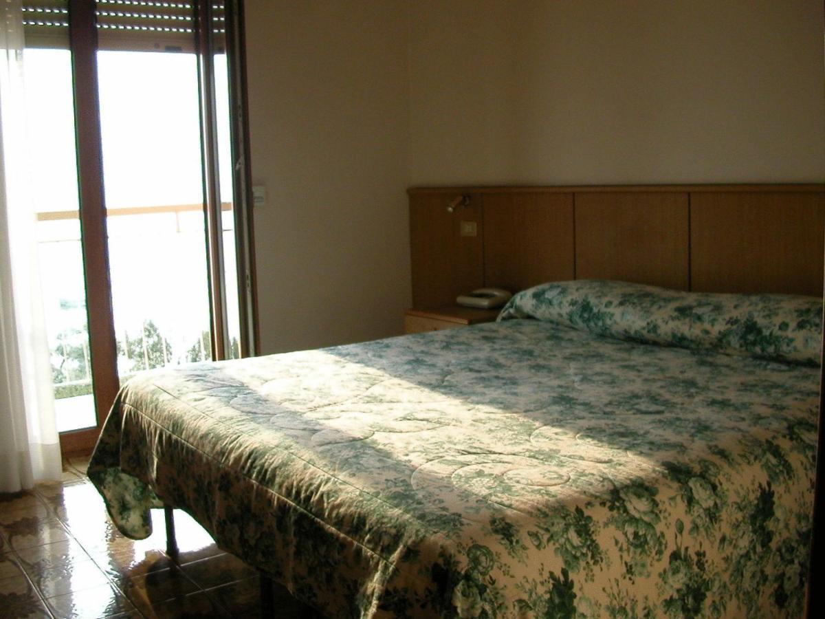 Hotel San Faustino Торри-дель-Бенако Экстерьер фото