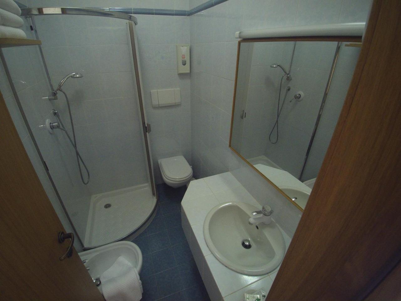Hotel San Faustino Торри-дель-Бенако Экстерьер фото